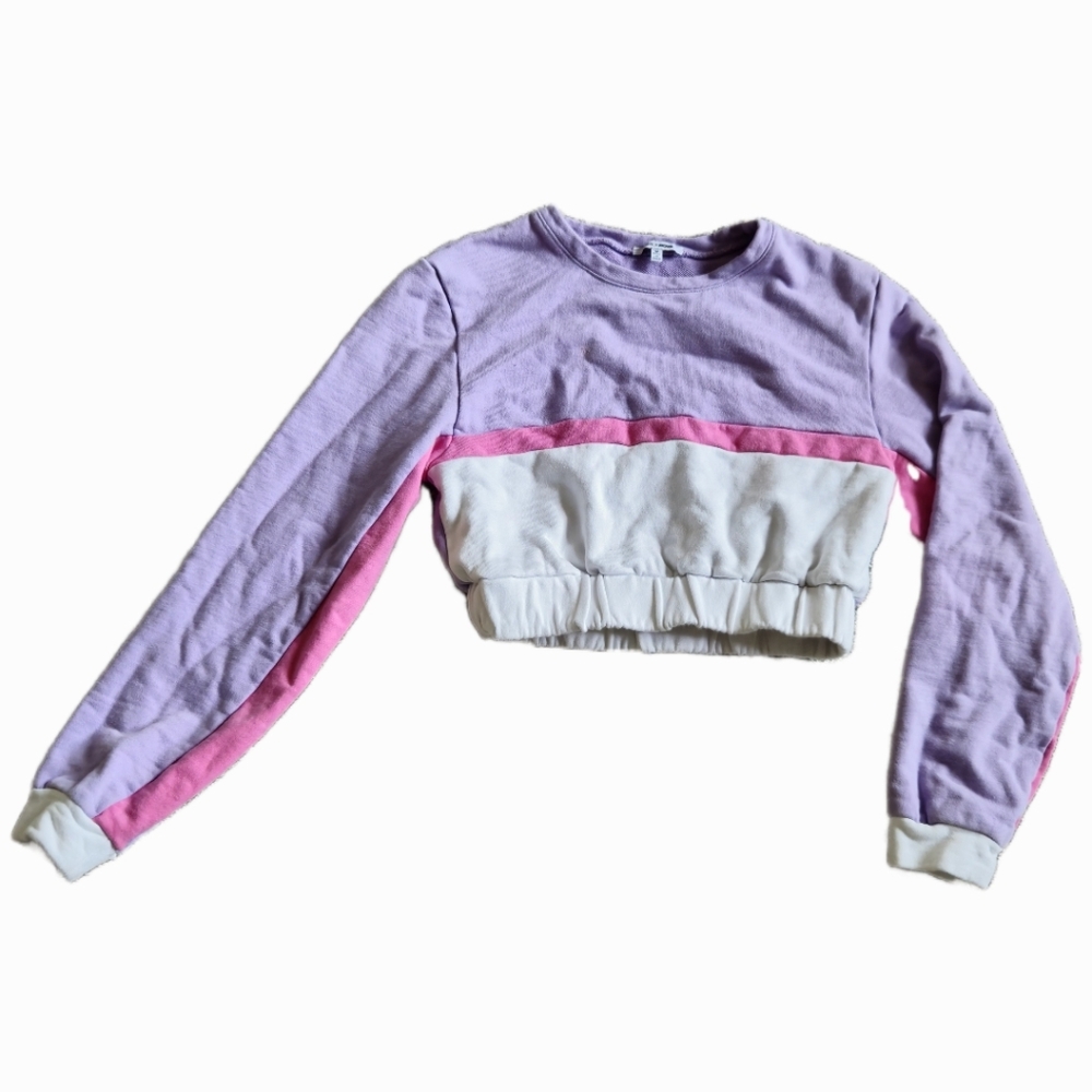 Crop Sweatshirt.. Adorable!